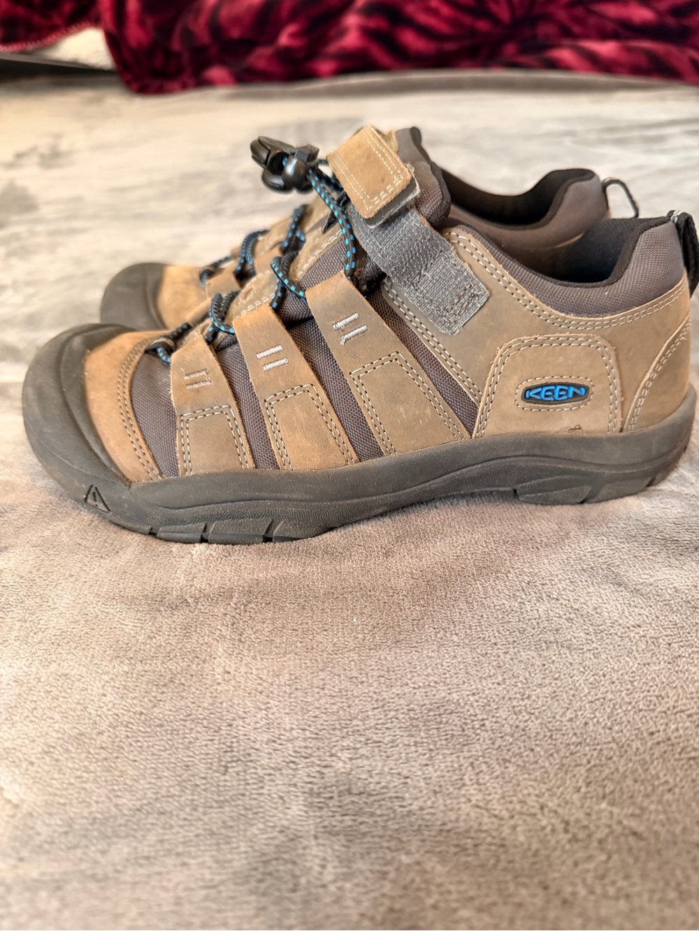 KEEN Youth Brown Outdoor Shoe - Casual Trail Comfort